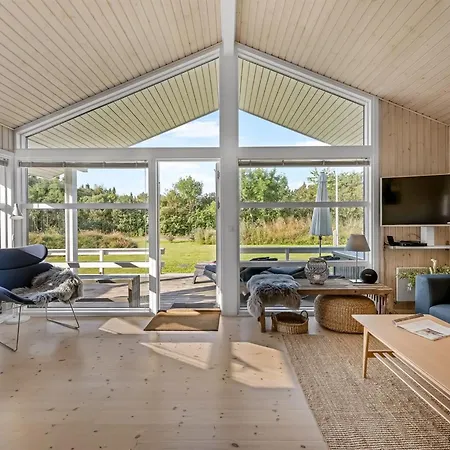 Svithandi - 1-5km From The Sea By Interhome Feriehus